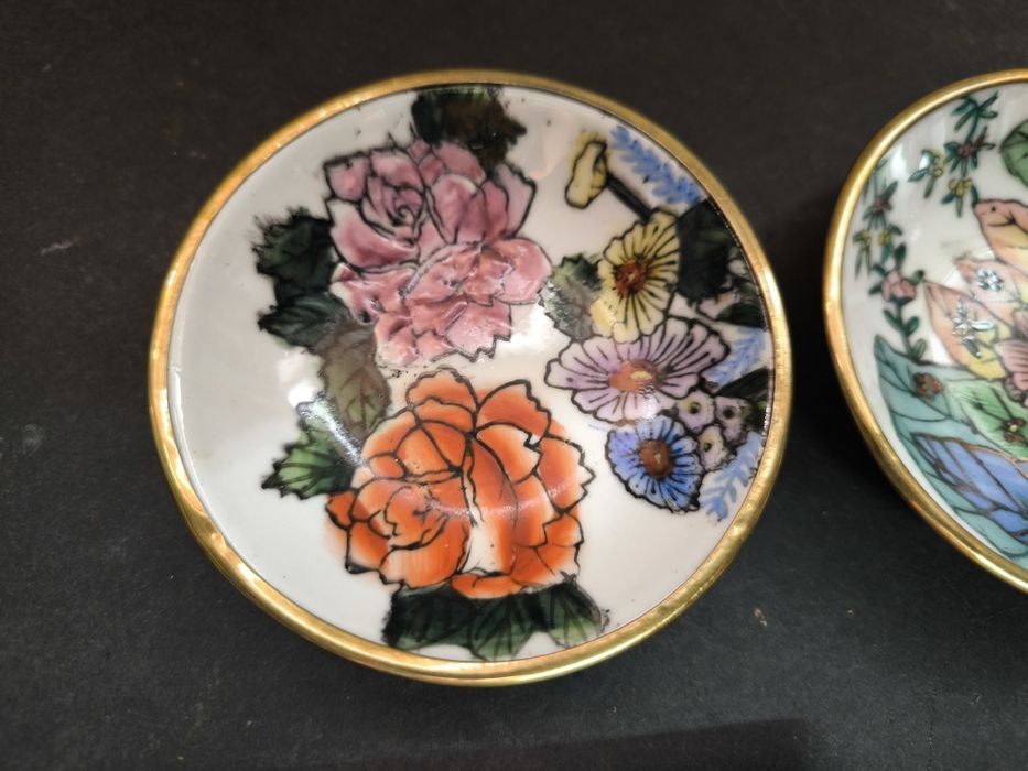 2 Pratos Decorativos Pintados à Mão