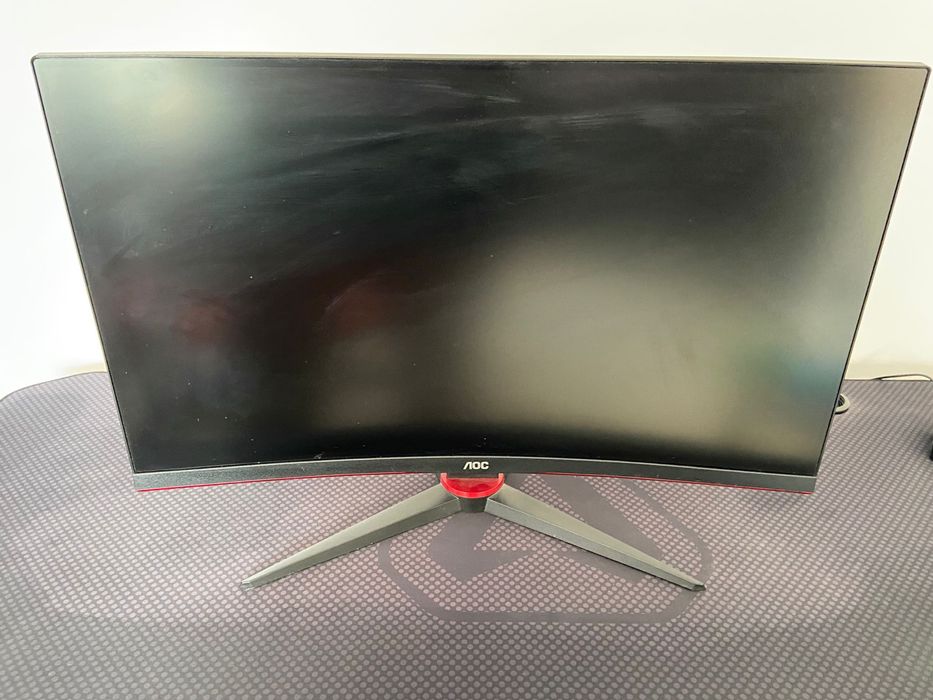 Vendo 2 monitores muito bons
