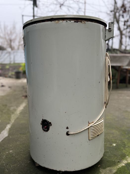 Продам пральну машину круглу, стан робочий