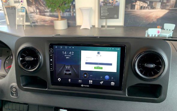 Rádio Android 10" Mercedes Sprinter 2018-25 CarPlay/Auto GPS 2/32GB