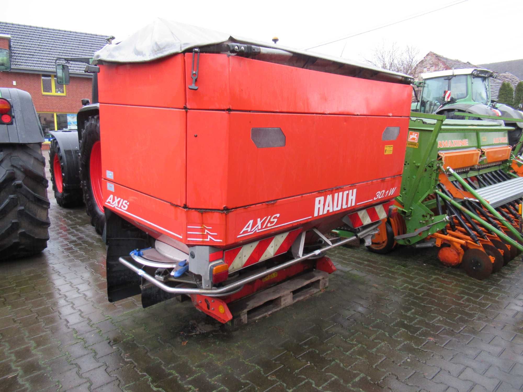 rozsiewacz nawozow Rauch Kuhn 30.1W