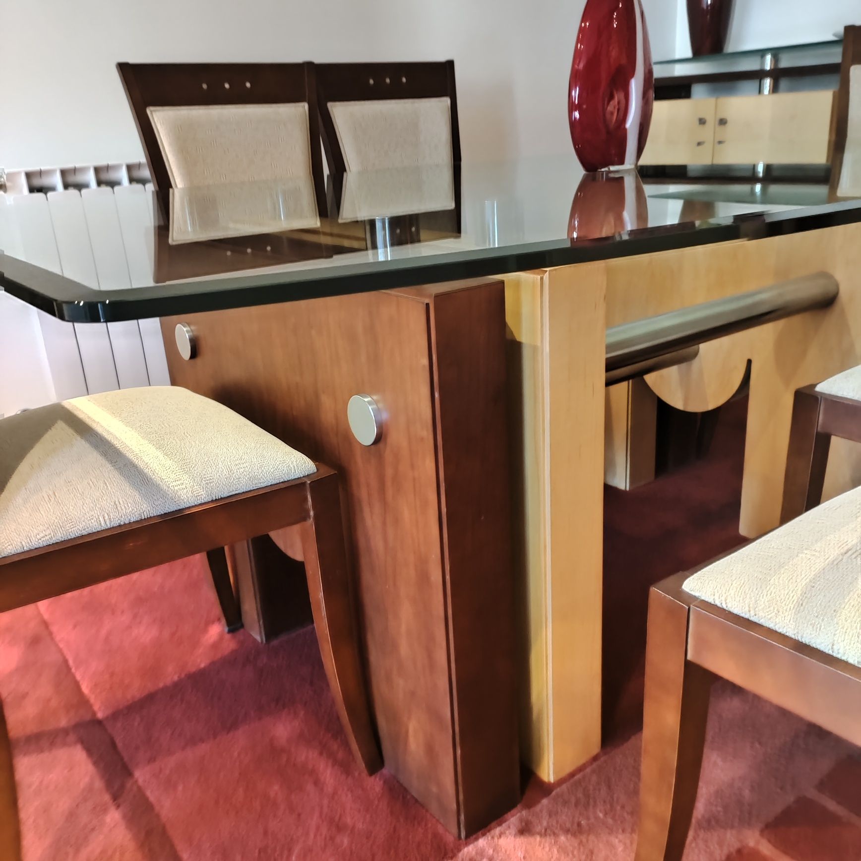 Mobília moderna de sala de jantar