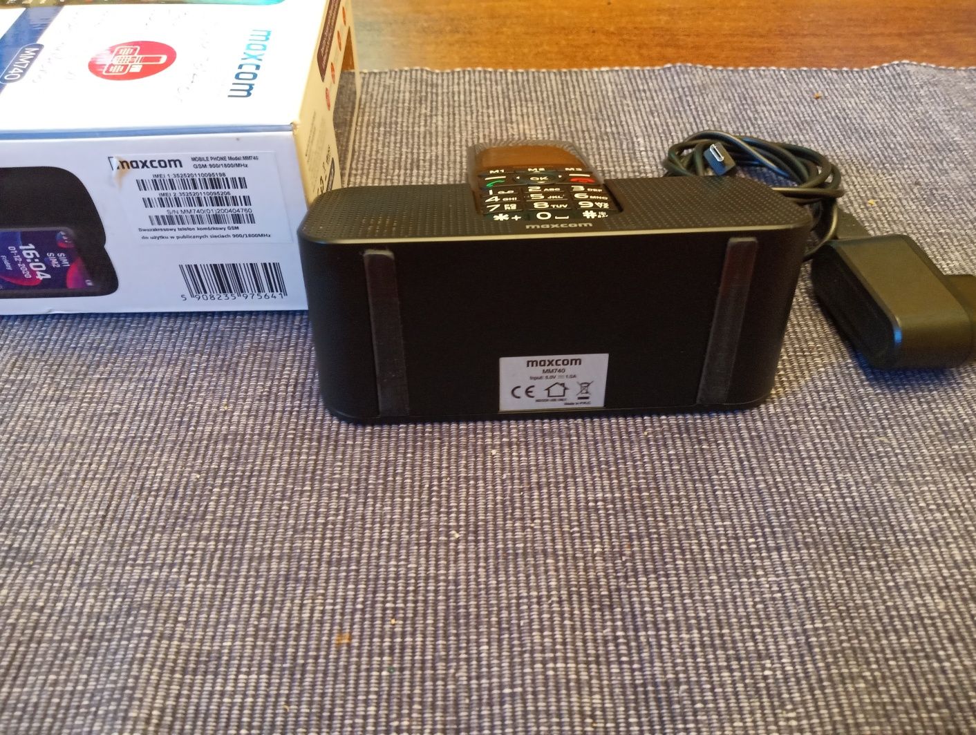 Telefon Maxcom MM740