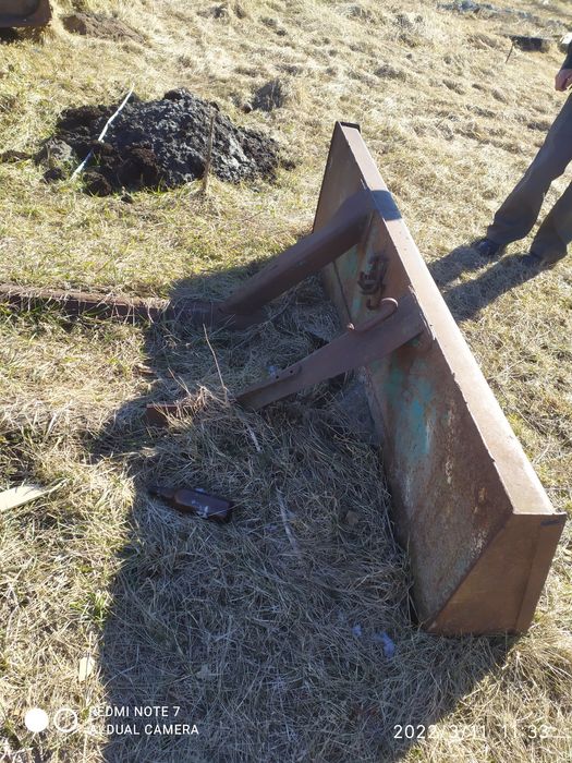 Продам отвал до ЮМЗ-6