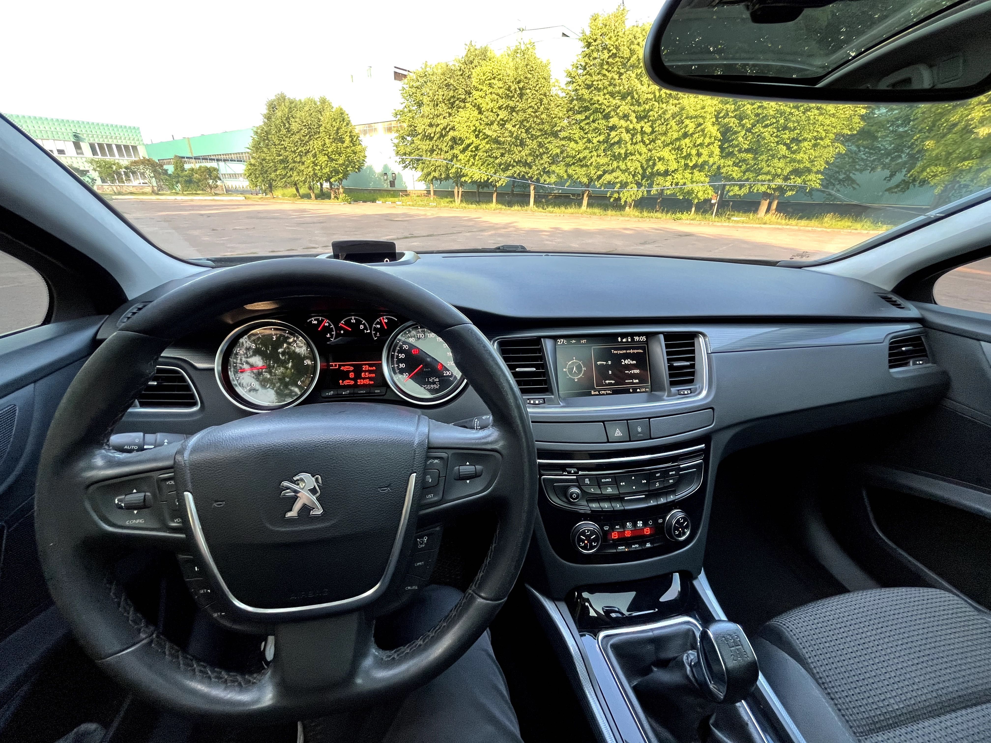 Peugeot 508 SW 2012 1.6 Дизель універсал панорамний дах пежо 508