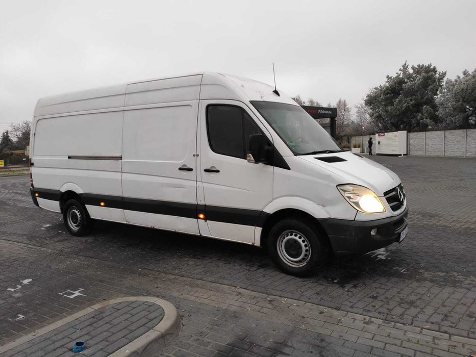 Mercedes Benz.  313 cdi