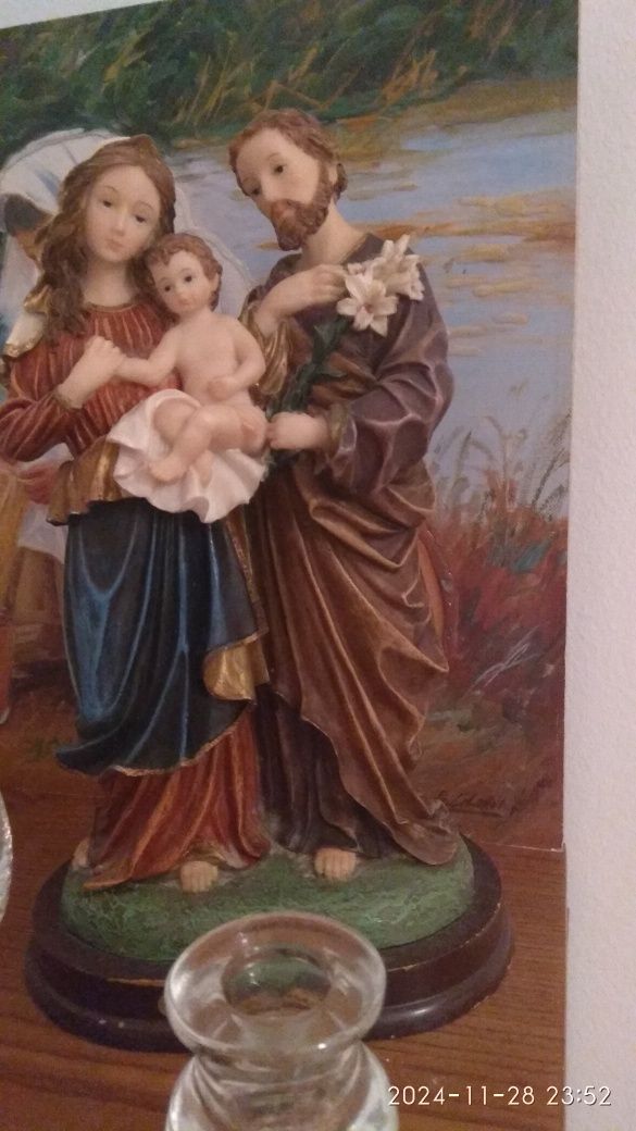 Presépio com s José, n senhora e Jesus