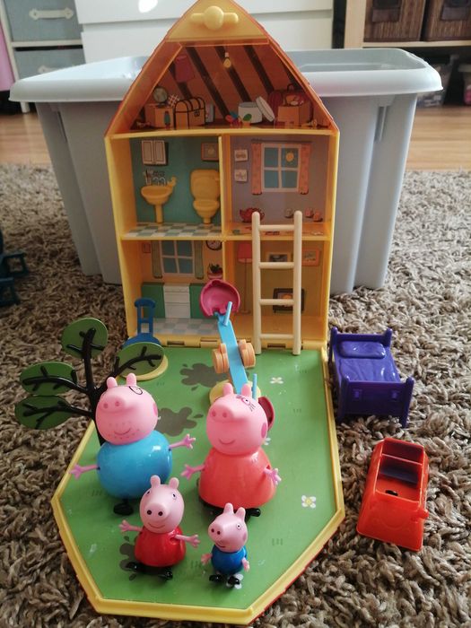 Składany domek Świnki Peppy i akcesoria