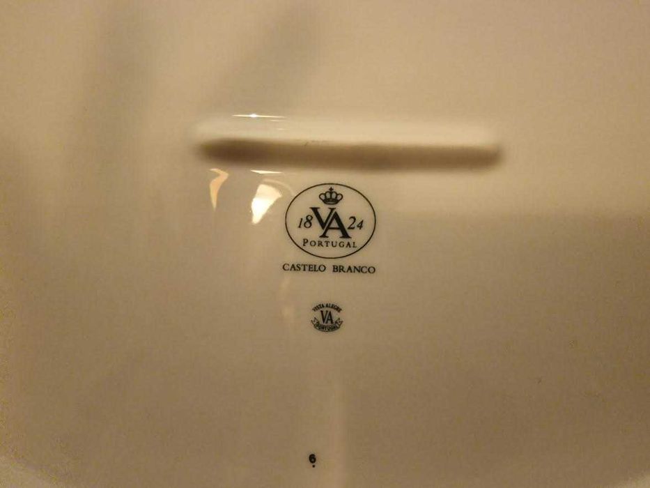 Serviço de café em porcelana Vista Alegre, coleção "Castelo Branco"