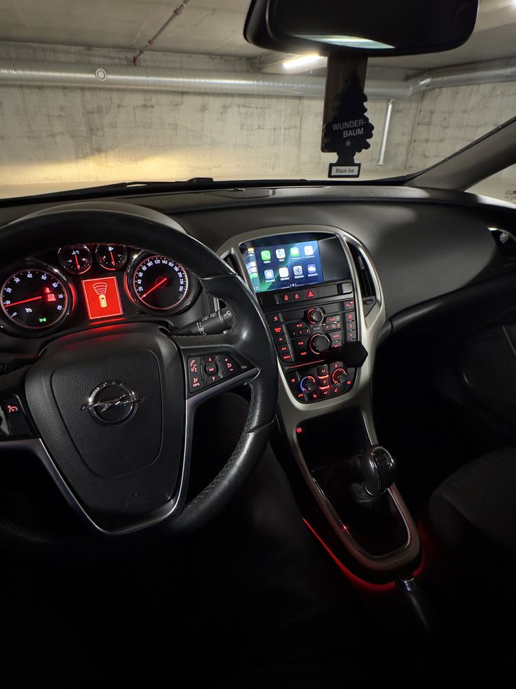 Opel Astra J 2012r. 1.4t 140km Benzyna + LPG manual 6b