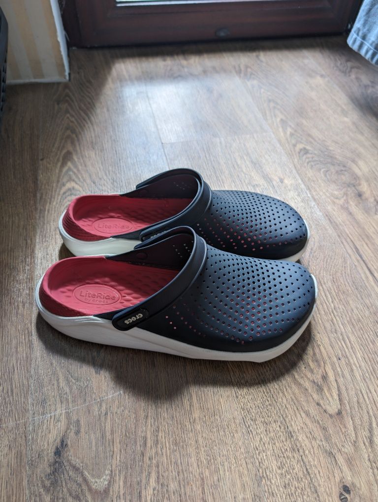 Оригінал Crocs Literide M10 Clog Navy pepper