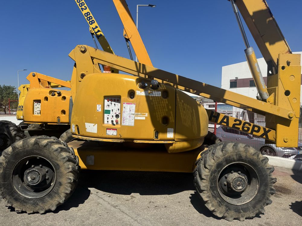 Plataforma Elevatória Articulada Diesel 26 mts (USADA)