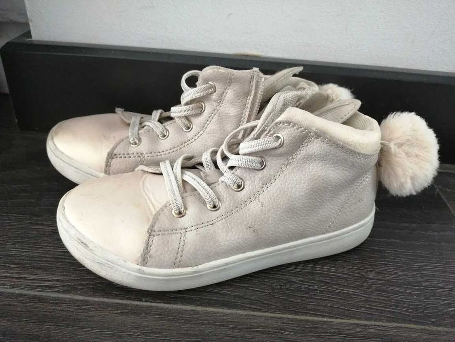 buty reserved r. 29