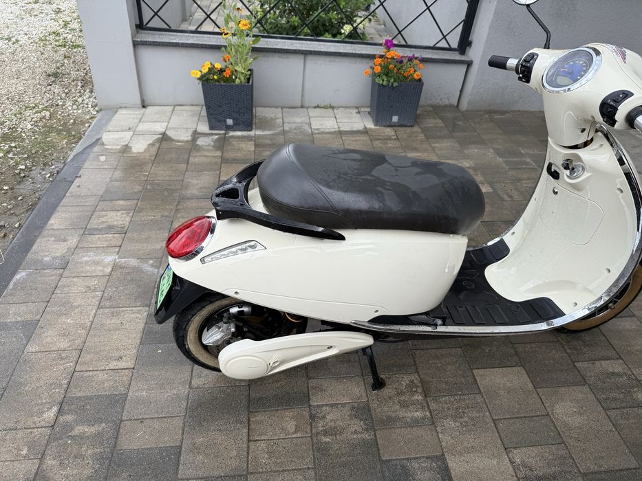 Skuter elektryczny SLEEK 1,2 kW