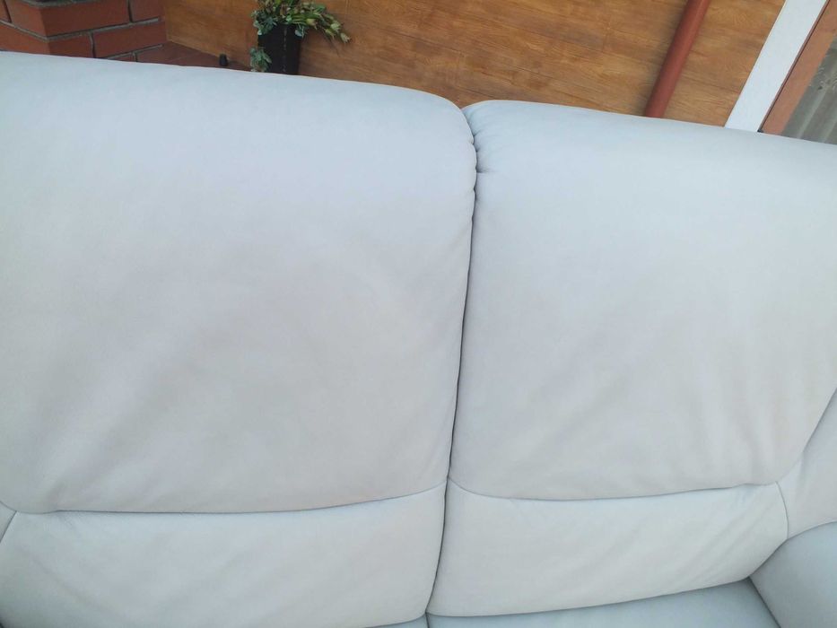 Komplet wypoczynkowy skórzany 3+2+1 firm Himolla. Kolor jasnoszary