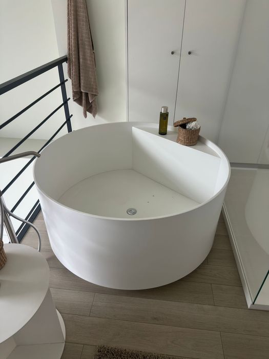 Conjunto de casa de banho em Corian