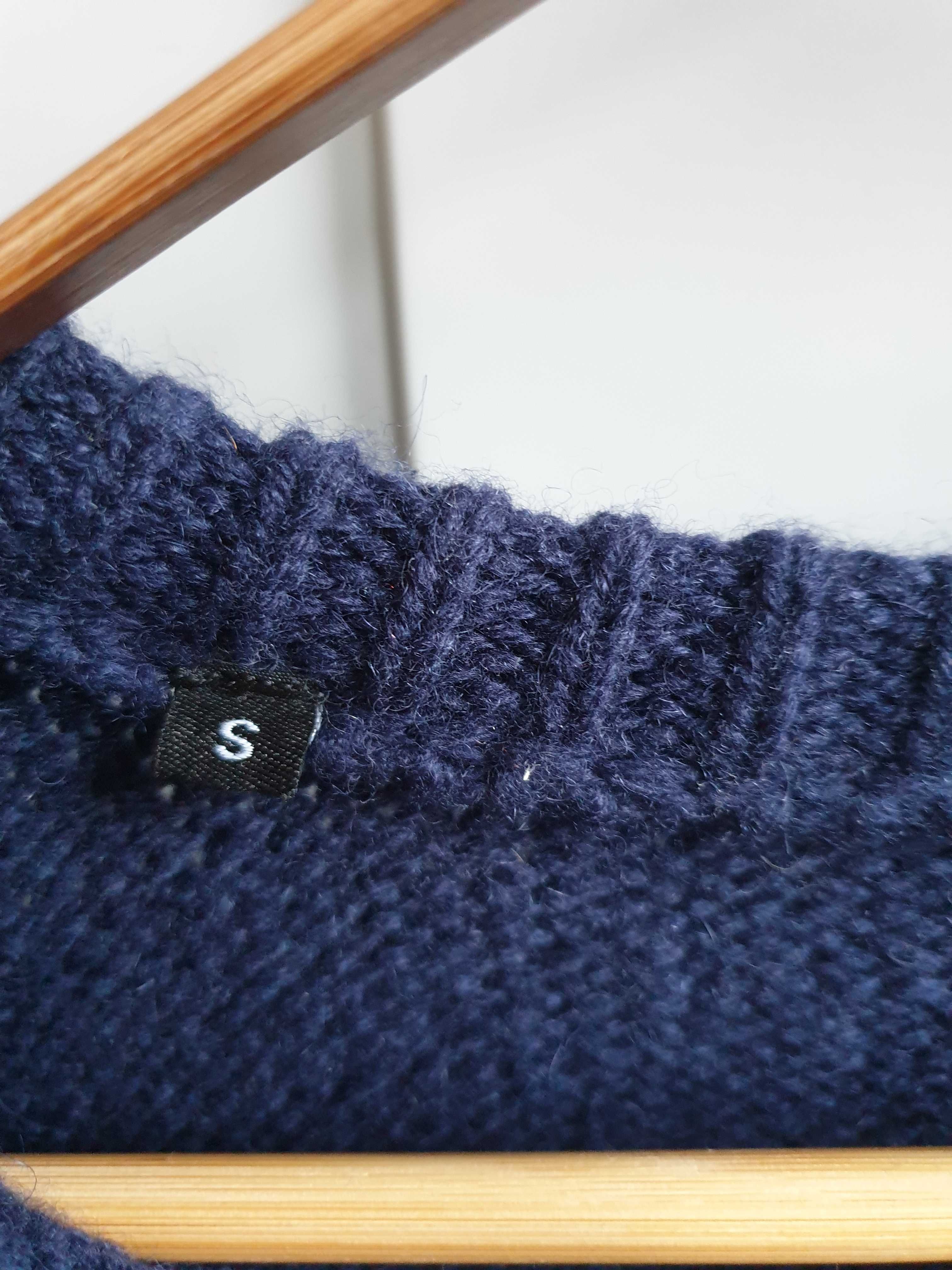 Granatowy sweter wełniany z warkoczem S 38 Selected Homme