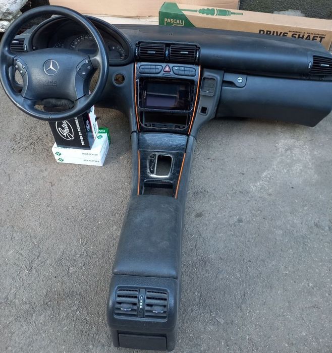 Панель Mercedes C-Class 2001 W203