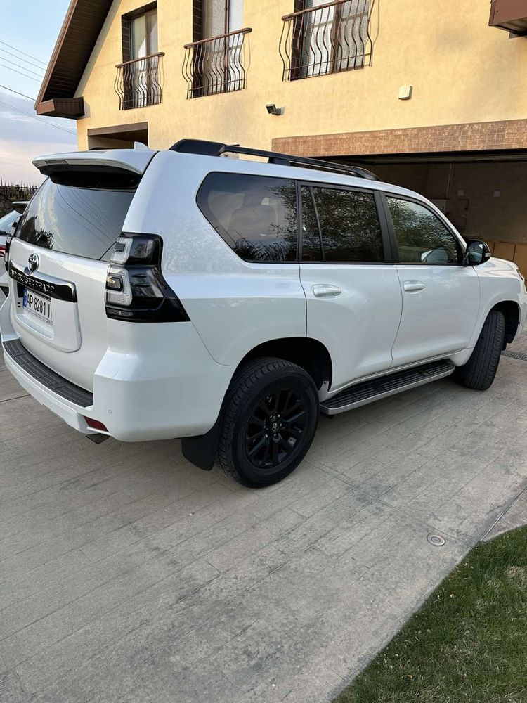 Toyota Land Cruiser Prado 2021