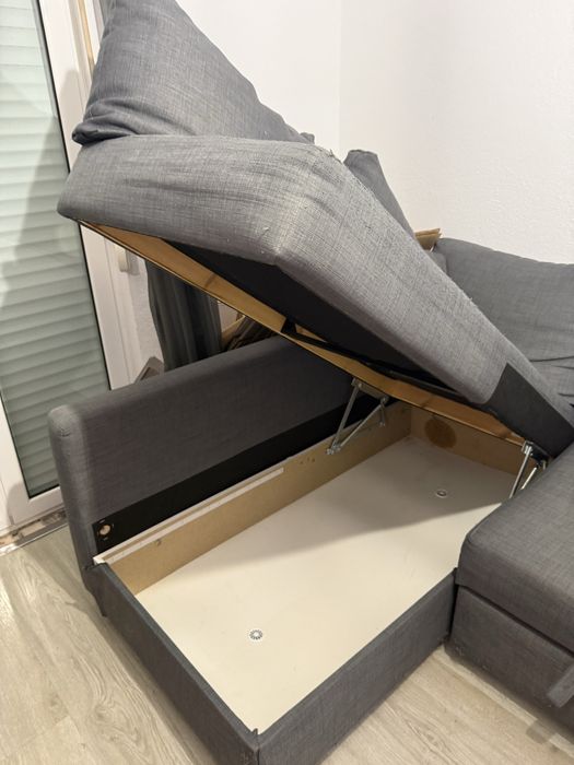 Sofá cinzento , em bom estado