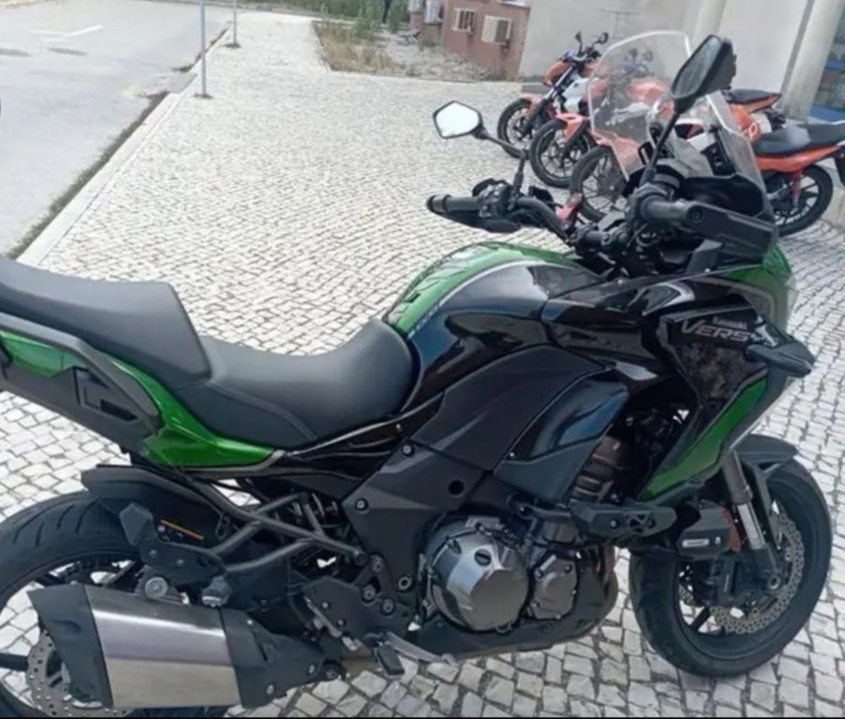 Kawazaki Versys GT 1000 Special Edition de 2024 C/Nova /Leia Descrição
