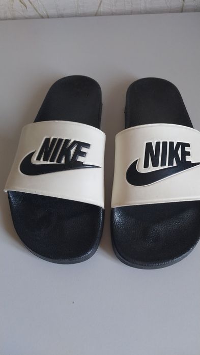 Продам мужские шлепки. NIKE (вьетнамки) .Размер 42
