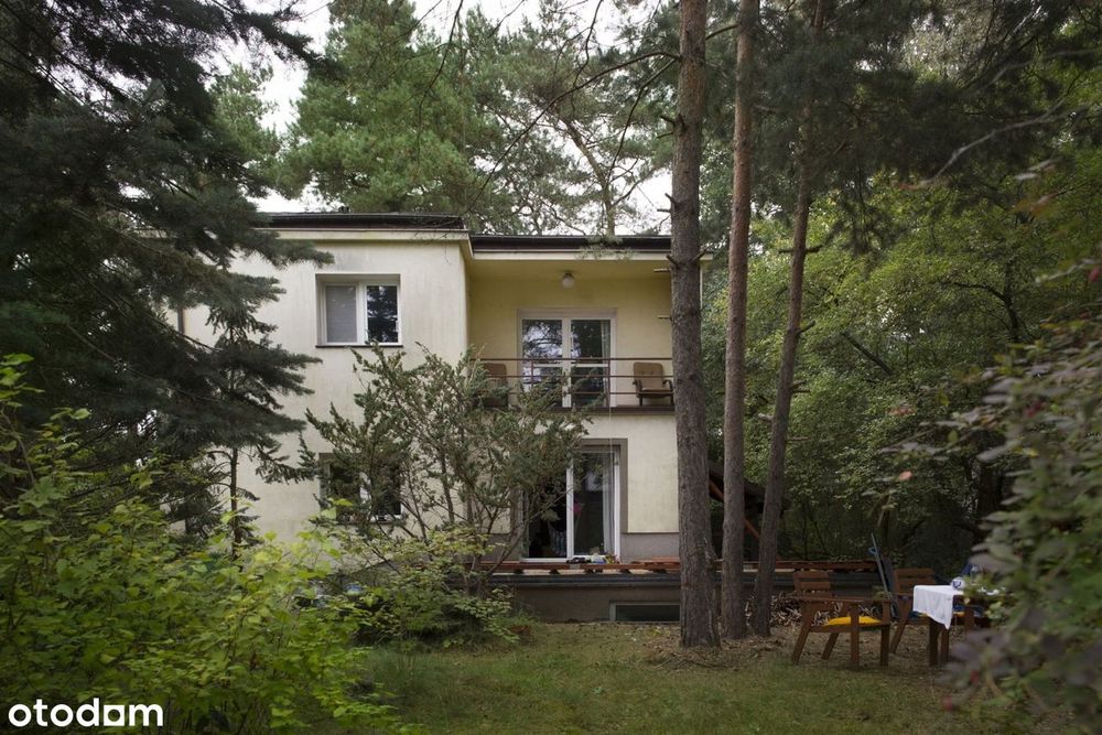 Falenica ok 800 m od PKP , dom wolnostojący.