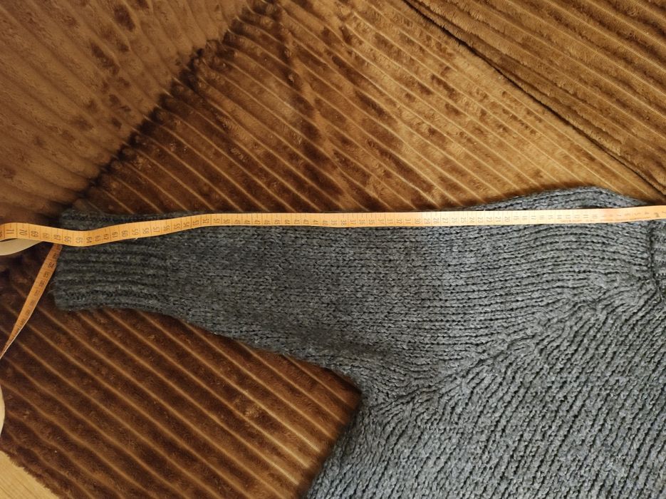 Светр Zara на 46-48 рр.