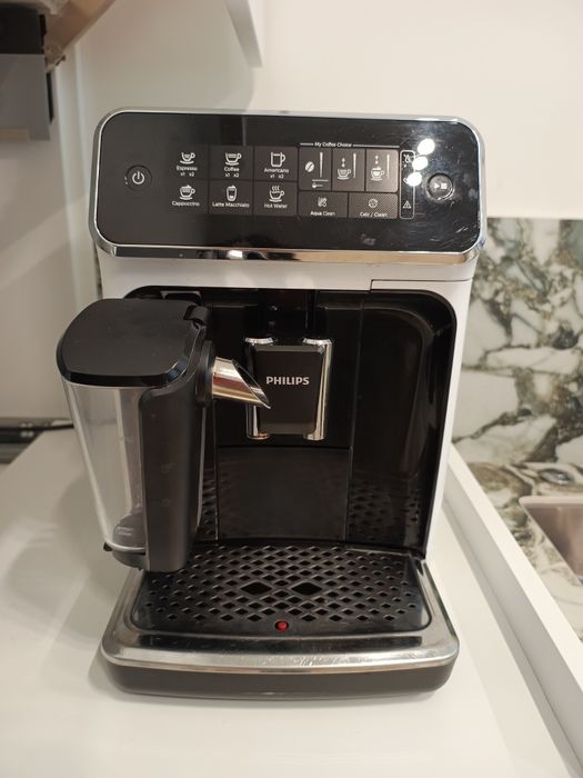 Ekspres do kawy Philips LatteGo 3200 EP3243/50 biały