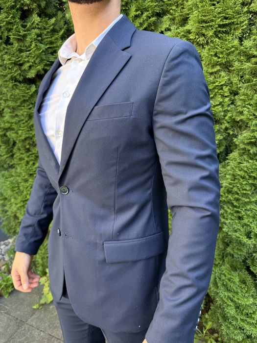 Garnitur męski granatowy Reserved r. 50 slim fit