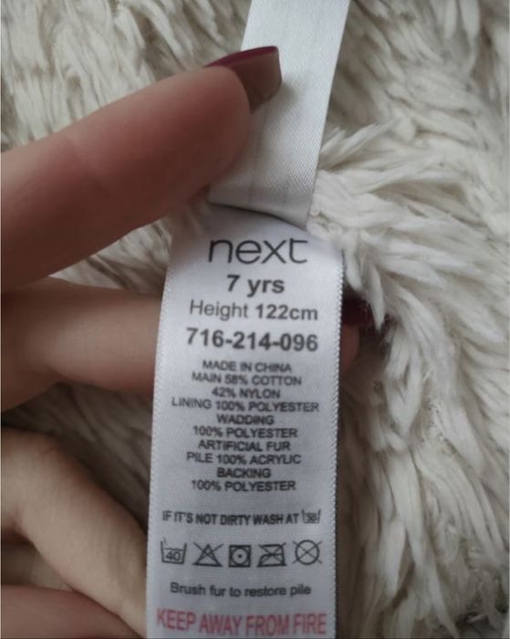 Пуховик для дівчинки