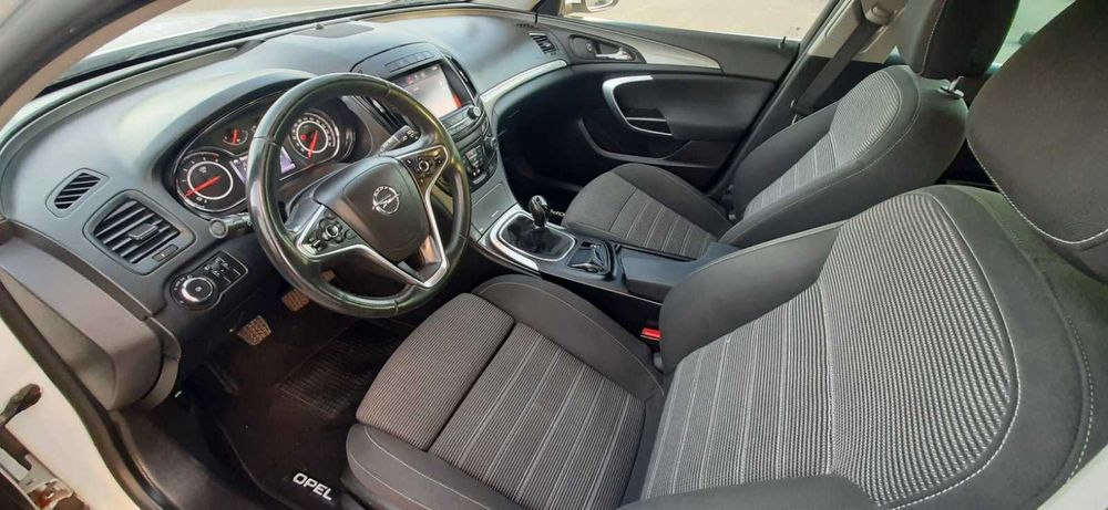 OPEL Insignia Sport 2014