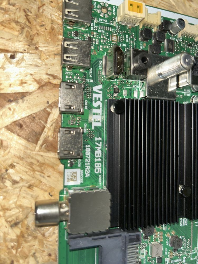 Placa principal Vestel 17MB185