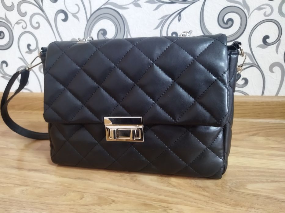 Продам жіночу сумочку