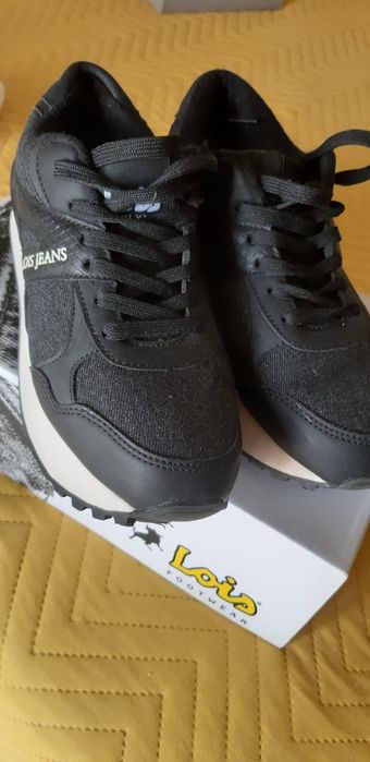 Tenis pretos marca lois em óptimo estado
