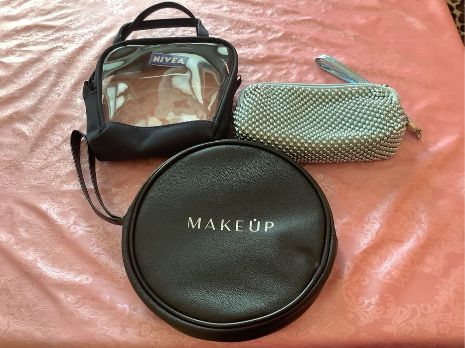 Косметичка новая ,  2 фото.  Цены в описании.