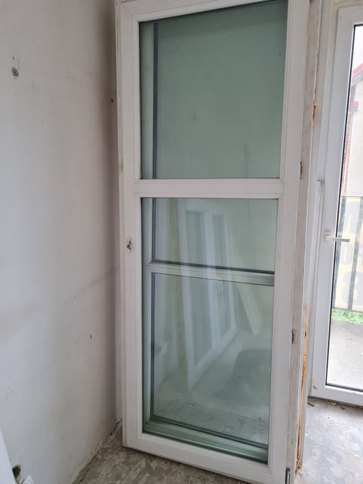 Okno balkonowe lewe 229x87 i prawe 82x222