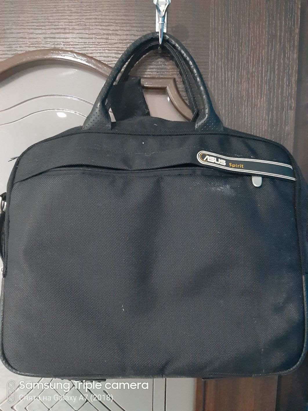Фирменная сумка для ноутбука Asus