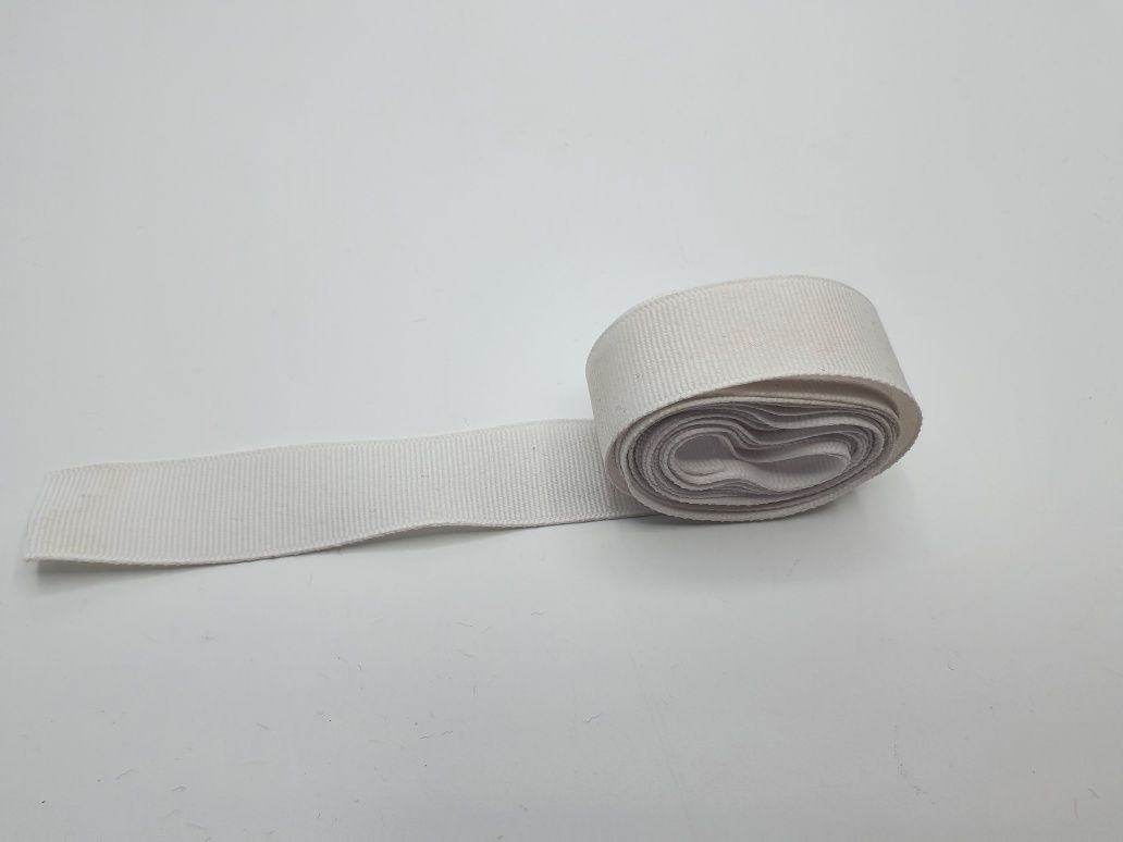 Tasiemka rypsowa biała kupon 4 m.x 2,20 cm.