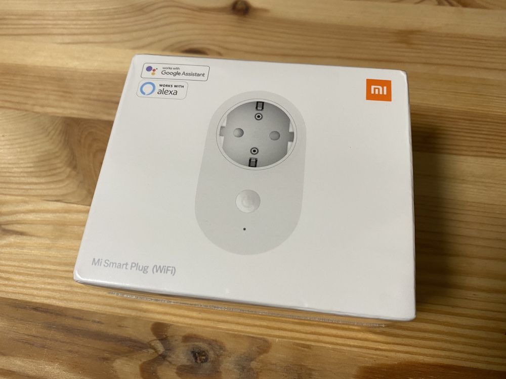 Розумна розетка Xiaomi Mi Smart Plug Wi-Fi (ZNCZ05CM/GMR4015GL)