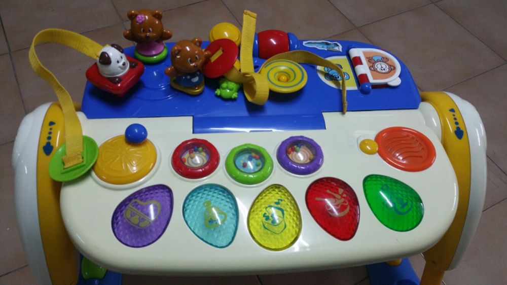 Conjunto de varios brinquedos