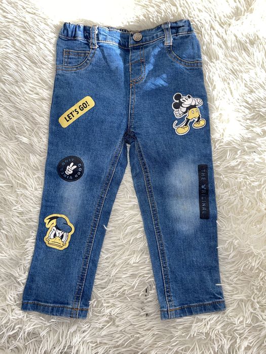 Джинсы с мики маусом