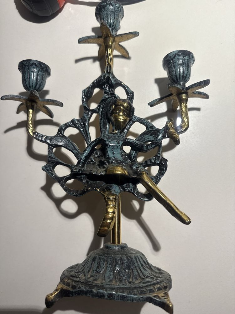 Par de Castiçais em Bronze Fundido – Estilo Art Déco / Fantasia