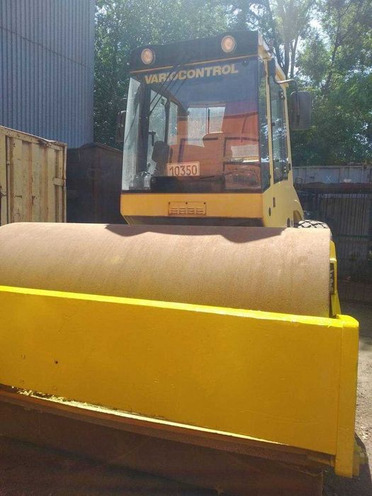 Каток Bomag BW213