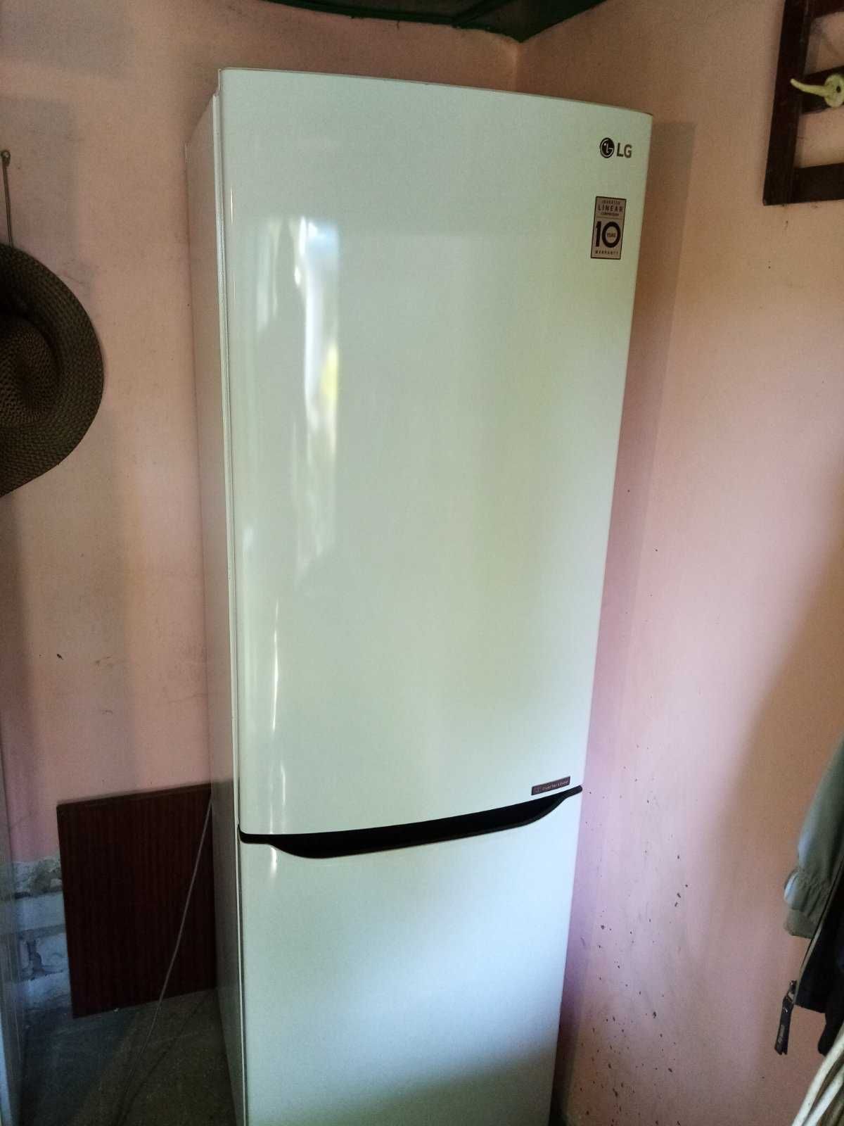 холодильник LG,состояние нового