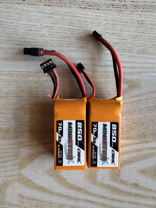 2x LiPo CNHL 850mAh 3S 70C XT30 i/lub XT60