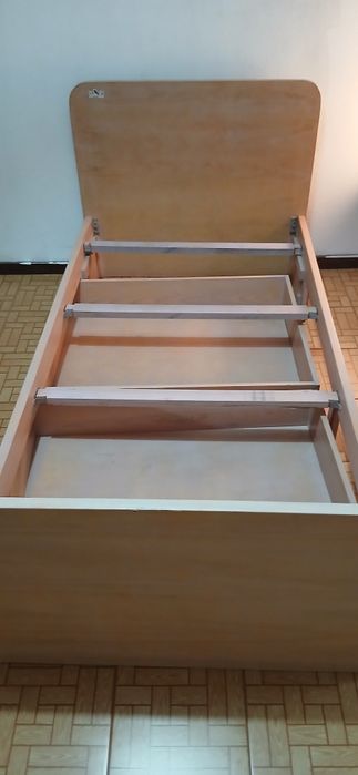 Cama de solteiro