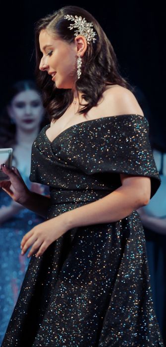 Випускна сукня/Випускне плаття