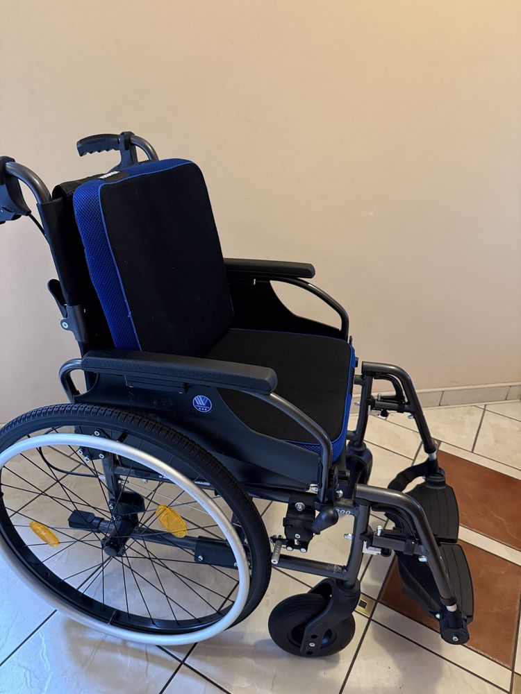 Wózek inwalidzki aluminiowy - NOWY