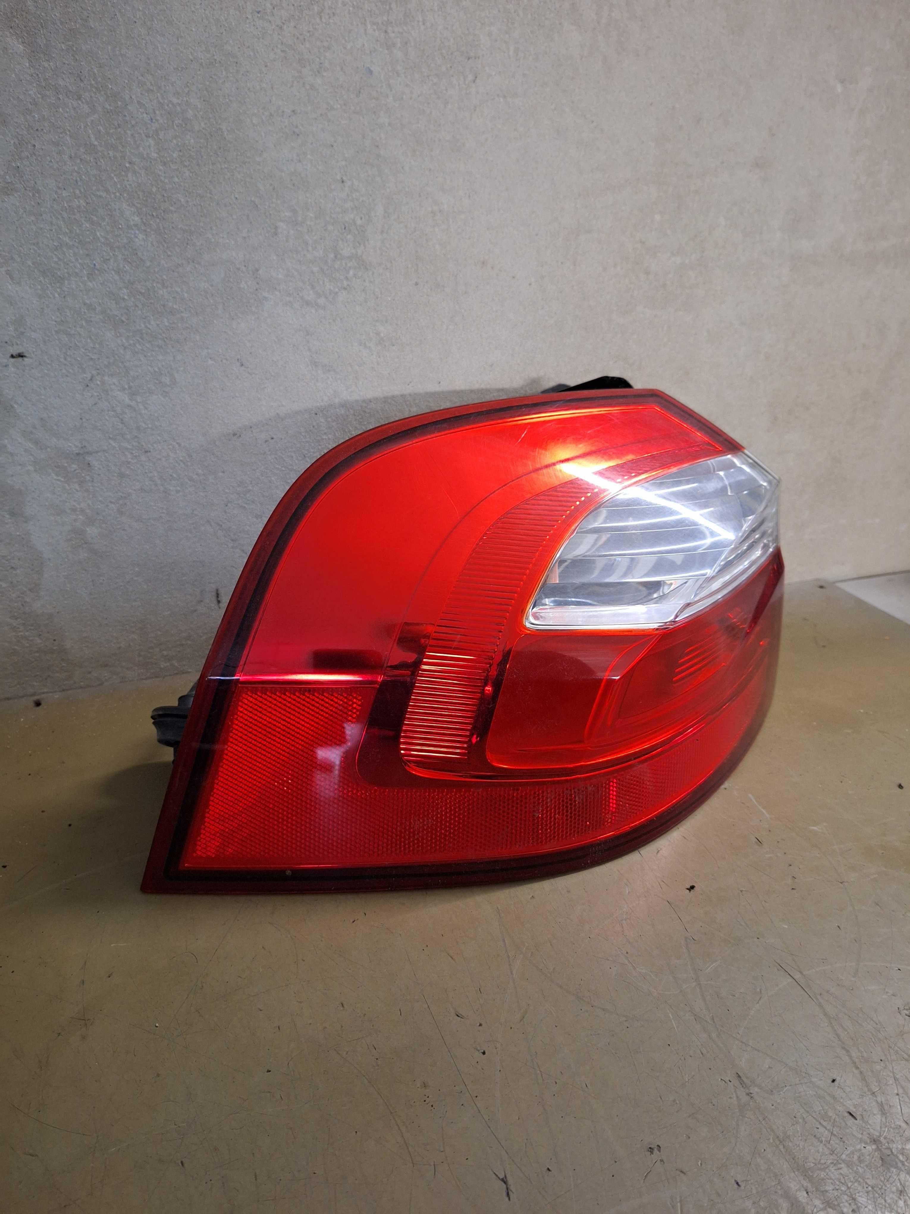 Lampa tylna lewa kia rio III 11-16r europa